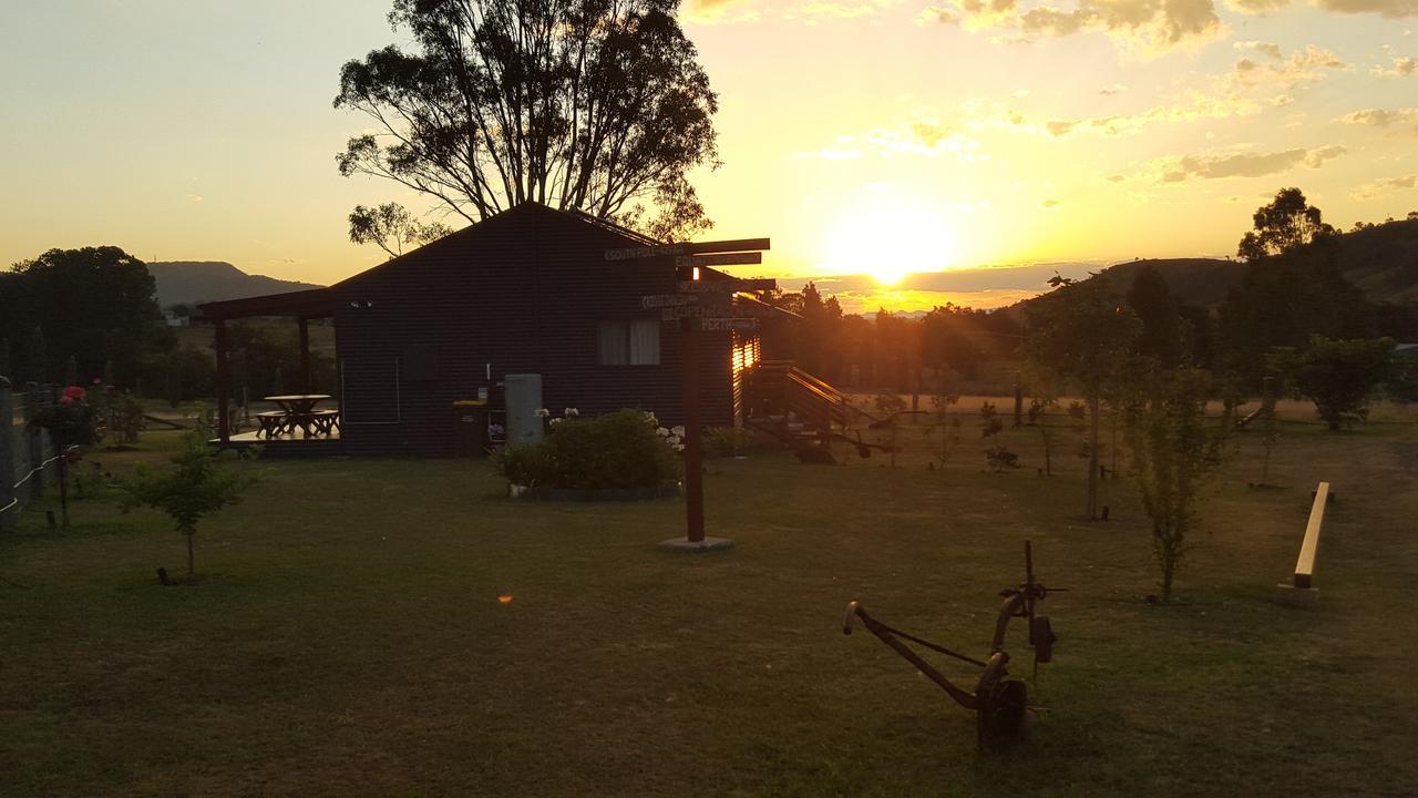 The Wattle Lodge Glendon Brook Exterior photo