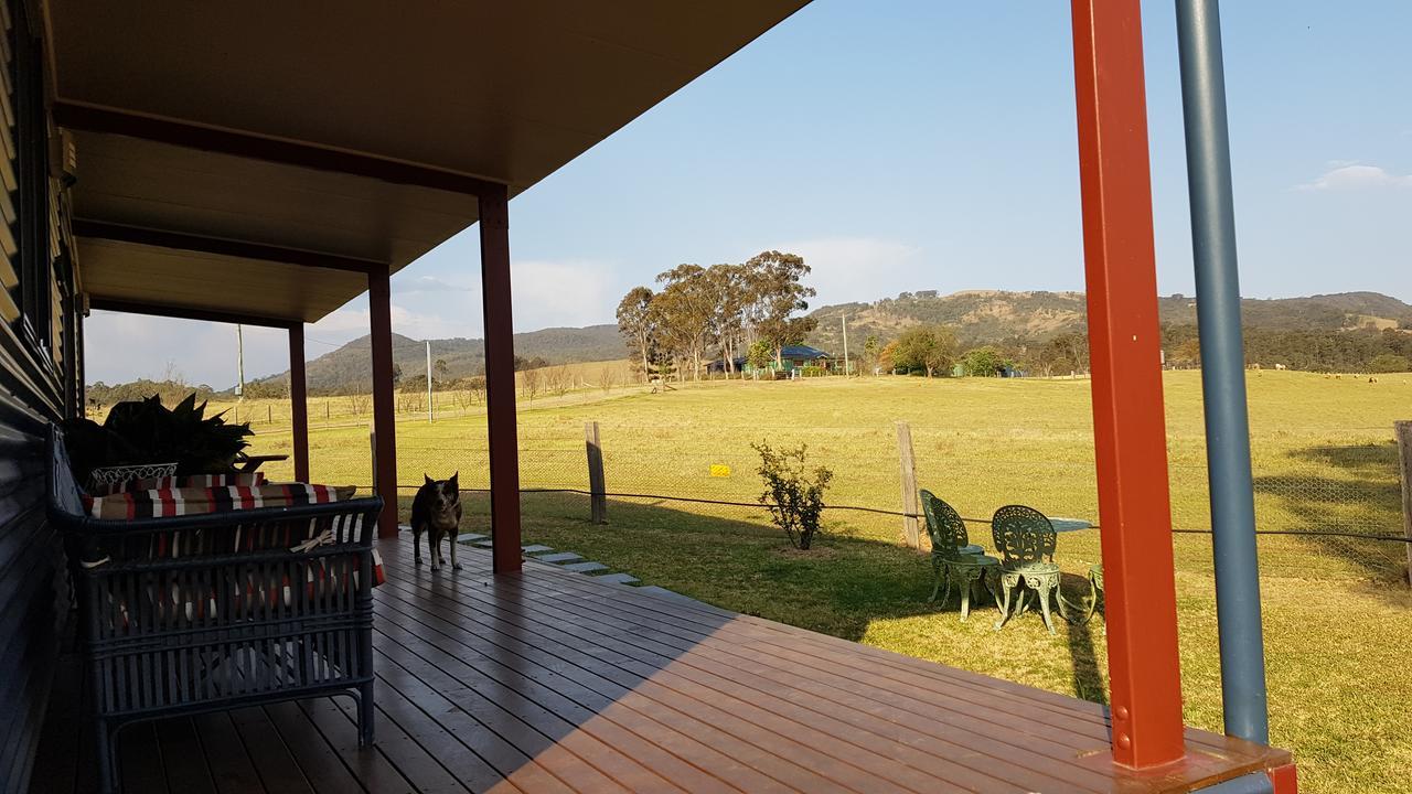 The Wattle Lodge Glendon Brook Exterior photo