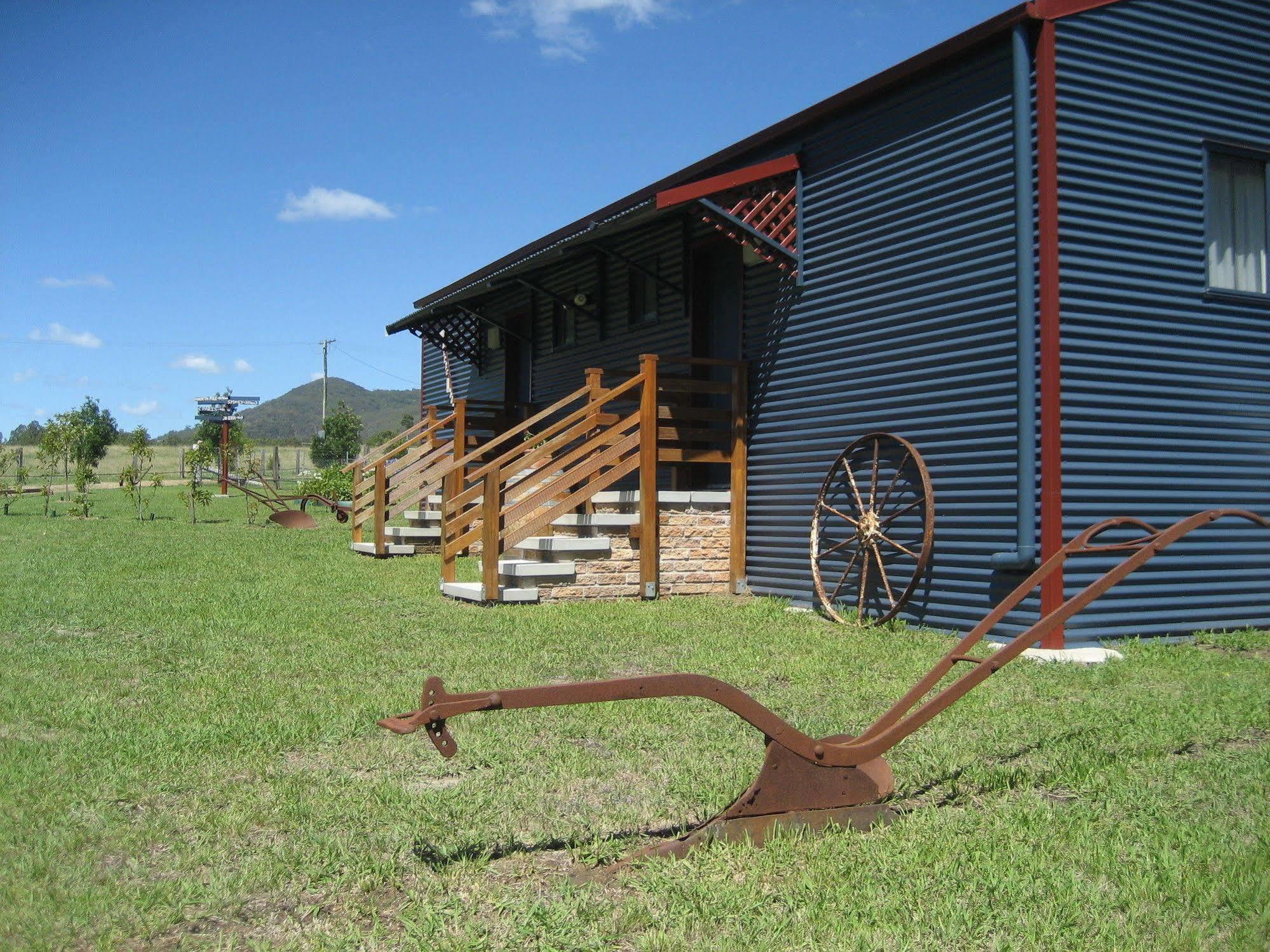 The Wattle Lodge Glendon Brook Exterior photo